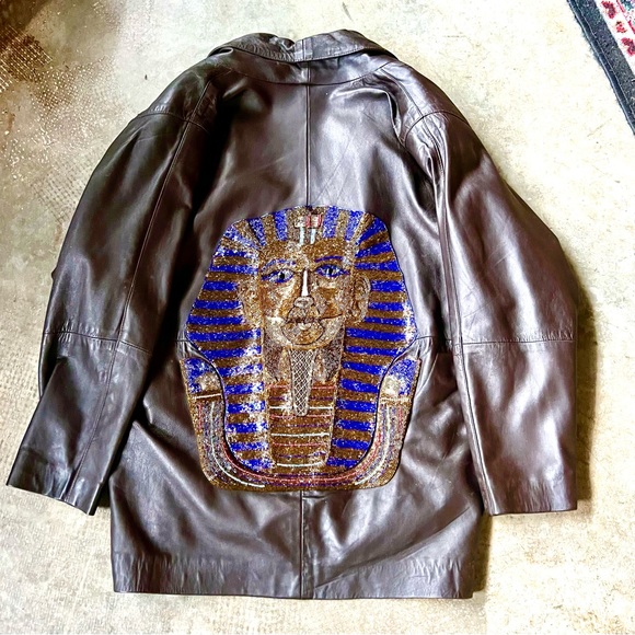 Rare!! Vintage Leather jacket with beaded Egyptian appliqué - Picture 3 of 6